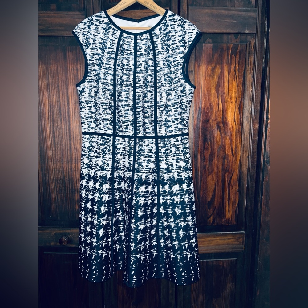 Sandra Darren navy‎ and white airline dress size 10